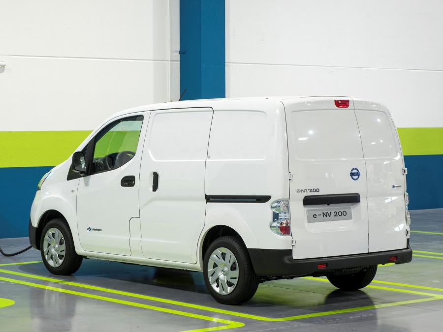  Nissan e-NV200 Van 2014 года  (фото 7 из 10)